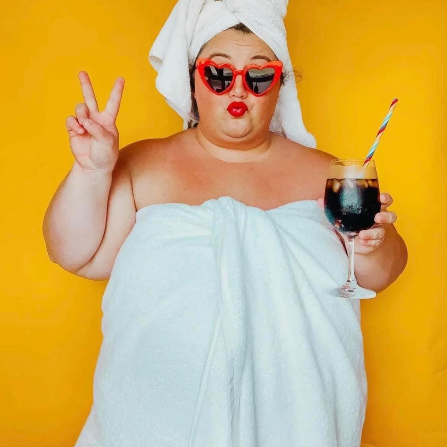 Big Softee Towel - White - Image 3